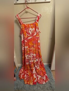Vince Camuto Floral Maxi Dress. NWT 1X